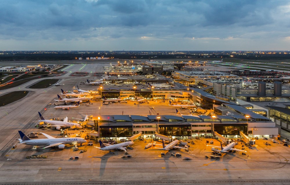 Airway Inn - IAH Airport at George Bush Intercontinental Airport (IAH) - 10 Mins